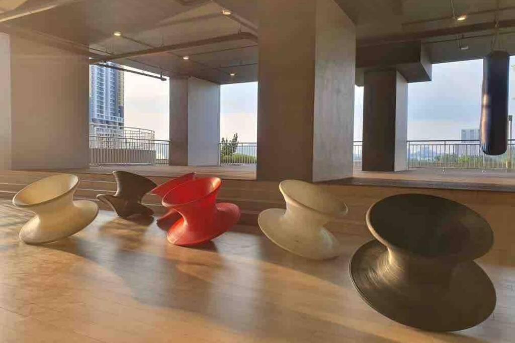 Symphony Tower Studio # 3 蕉赖 外观 照片